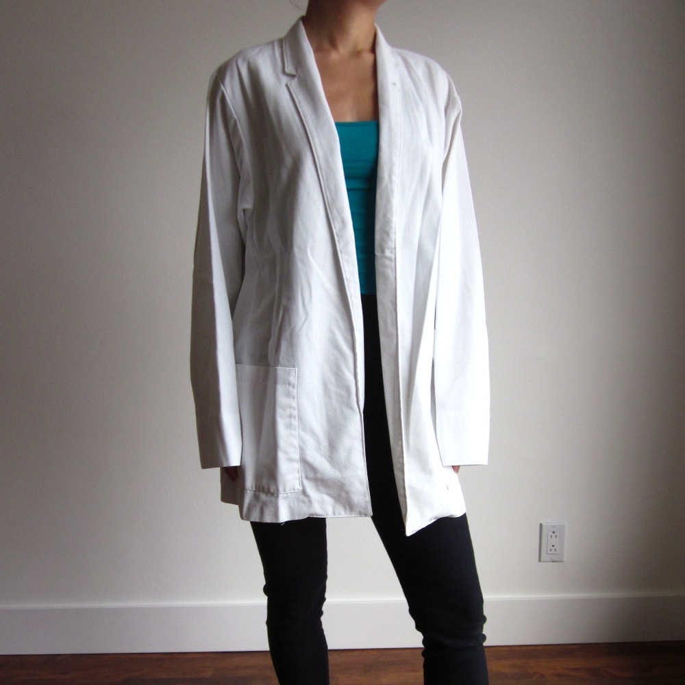 Simple White Jacket - Picture 2 of 3